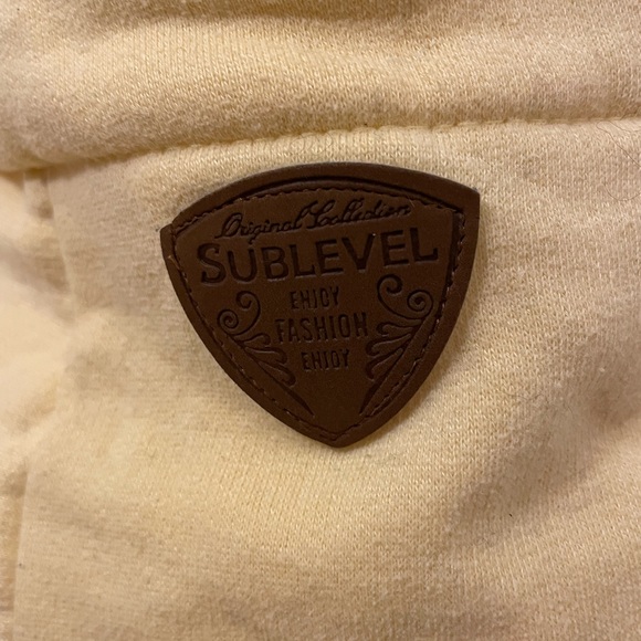 Buttery yellow NAKETANO style hoodie with pockets - Picture 7 of 7